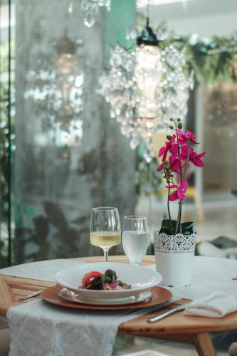 Restaurant, H2otel By LD Hotel Boutique in Playa El Agua