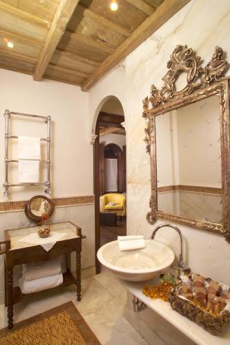 Locanda dello Spuntino Locanda dello Spuntino is perfectly located for both business and leisure guests in Grottaferrata. The hotel offers guests a range of services and amenities designed to provide comfort and convenience