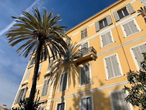 Joli appartement à 5 minutes du palais et plages - Tap to explore photos