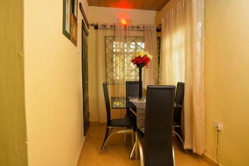 Їжа та напої, Living Green APARTMENTS AIRPORT PICK UP in Бенін