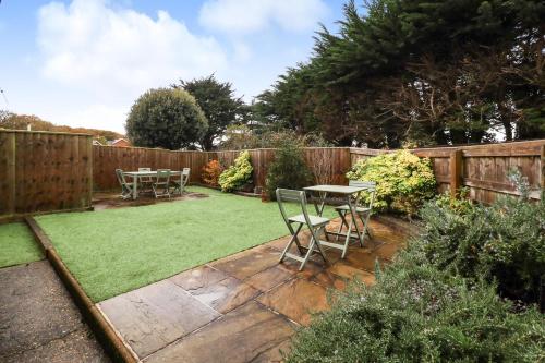Queen Bower Farm Lodge in Arreton and Newchurch