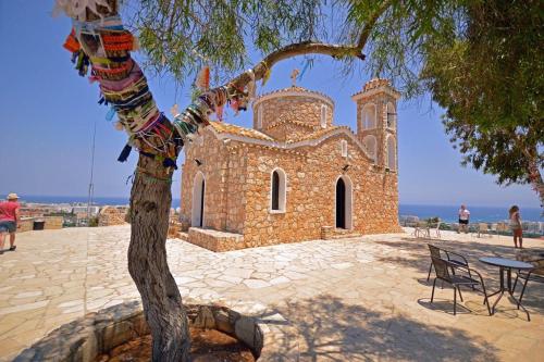 Constantinos the Great Beach Hotel - image 3