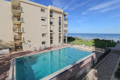 Sand Dollar 2-201 in Crescent Beach