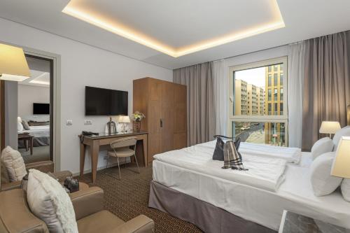 room detail thumbnail 1