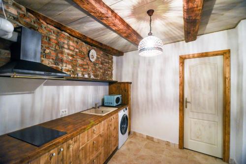 Downtown Rustic Studio