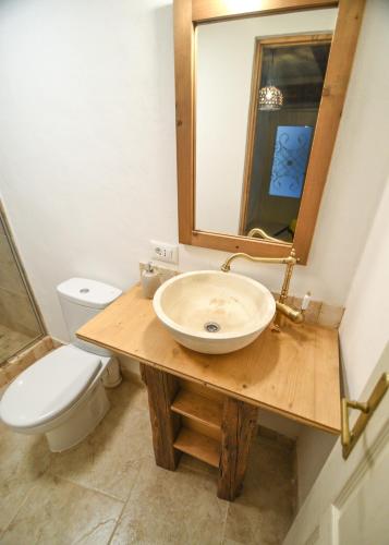 Downtown Rustic Studio