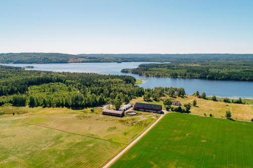 Modern apartments with lake view & possibility to rent private sauna - Apartment - Karlsborg