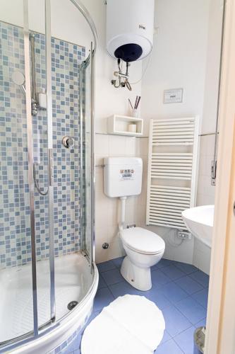 Single Room image 2