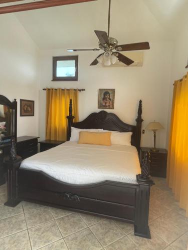 Ocean Breeze Villa Carismar in Cabrera