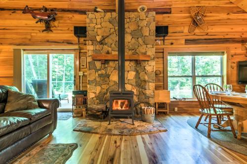 Lyndhurst Cabin on Farm with Pond and Stocked Stream! - image 9
