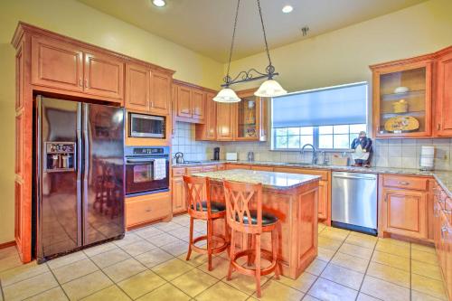 Spacious Oklahoma Country Estate on 2 Acres! in Moore, USA