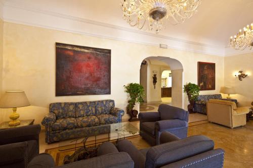 Excelsior Belvedere Hotel & Spa - image 7