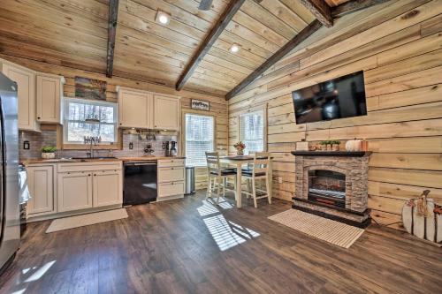 Modern Cabin with Fire Pit Less Than 3 Mi to Trails!