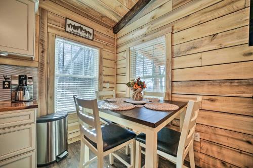 Modern Cabin with Fire Pit Less Than 3 Mi to Trails! in Pisgah Forest, USA