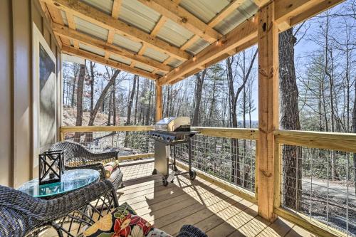 Modern Cabin with Fire Pit Less Than 3 Mi to Trails!