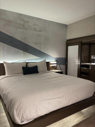 Standard King Room - Non Smoking image 1