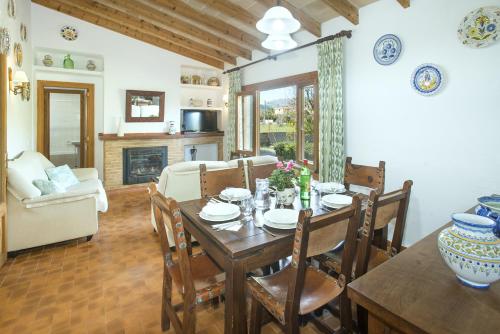 Owl Booking Villa Finquita - Rustic Stay