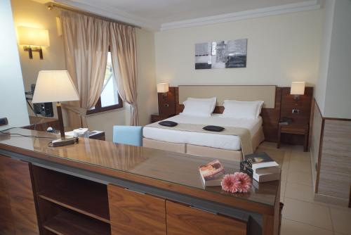 Suites & Residence Hotel