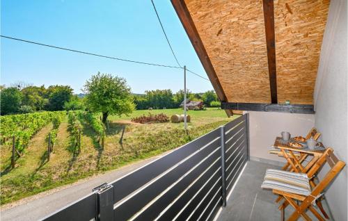 Exterior view, Stunning Home In Kobasicari in Leticani