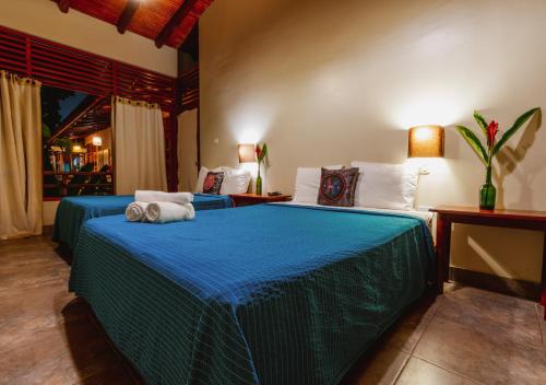2 twin beds