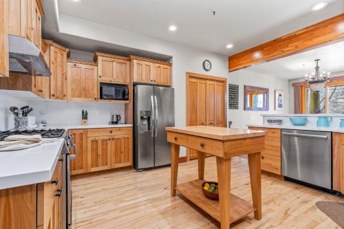 Park Meadows Retreat – Park City, UT