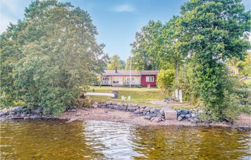 Awesome home in Tvärred with WiFi and 3 Bedrooms