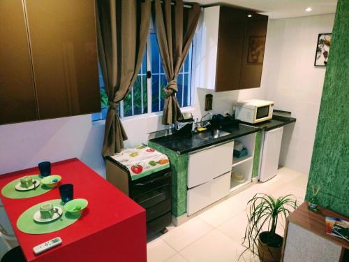 廚房, Pousada Ideal - Estúdios com Cozinha & Terraço Exclusivo - Suítes Econômicas (Pousada Ideal - Estudios com Cozinha & Terraco Exclusivo - Suites Economicas) in 佩里奎