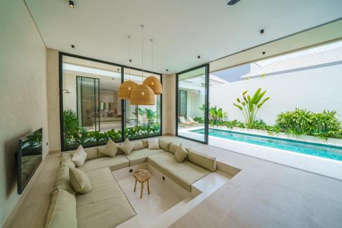 Two-Bedroom Villa image 9