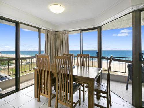 Surfside Court - Hosted by Burleigh Letting in Palm plaža