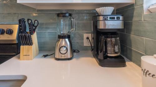 Hip Duplex Near UAB Perfect For Groups Hip Duplex Near UAB Perfect For Groups