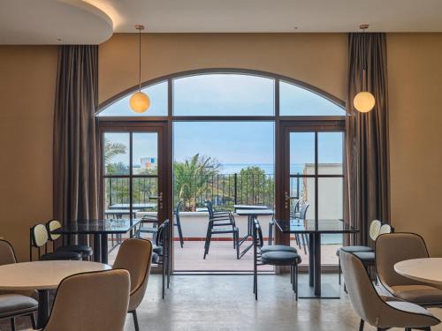 Restaurant, Hundert Hills in Udo