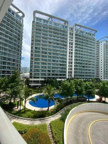 Cozy 1BR cityview with Balcony and near Airport, Manila