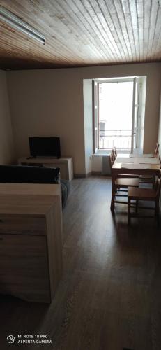 Murat : appartement 2 pièces en centre ville