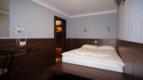 Crestfield Hotel - image 5