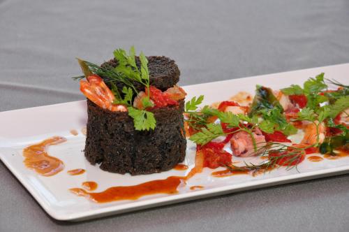 L'Ermitage Hotel & Restaurant - image 3