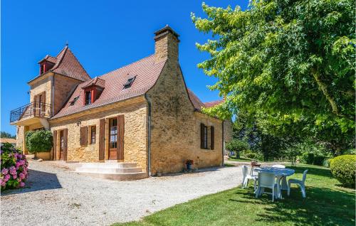 2 Bedroom Gorgeous Apartment In St, Crpin-et-carlucet