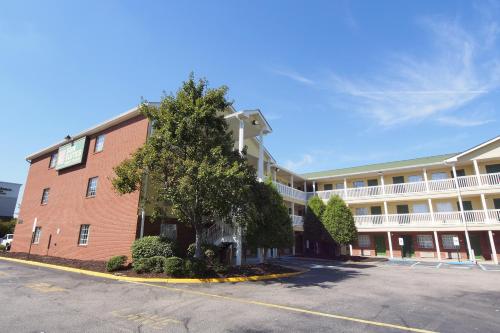 InTown Suites Extended Stay Chesapeake VA - I-64 Crossways Blvd