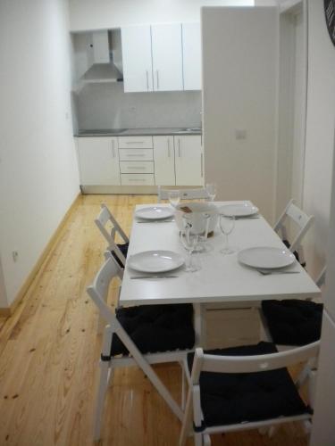 Apartment with Balcony image 3
