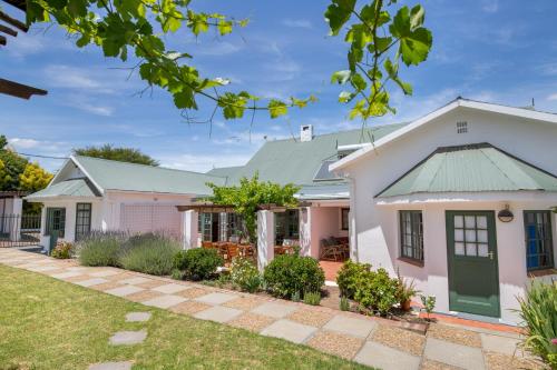 Koo Karoo Guest Lodge and Self Catering