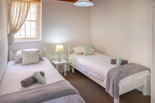 Koo Karoo Guest Lodge and Self Catering