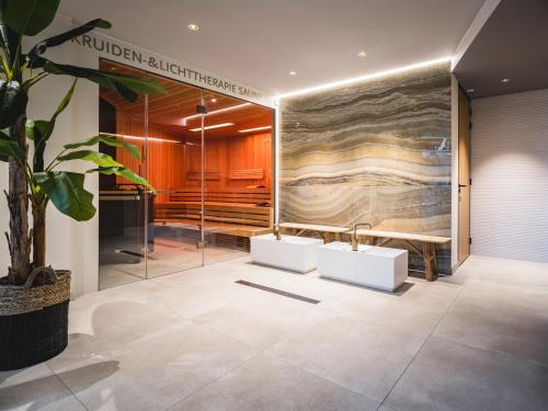 Van der Valk Hotel Heerlen - image 5