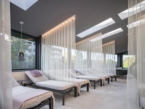 Van der Valk Hotel Heerlen - image 12