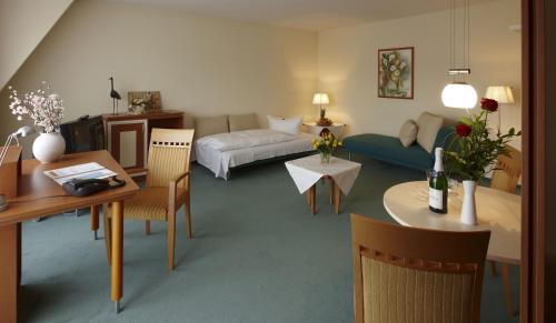 Apartment image 6