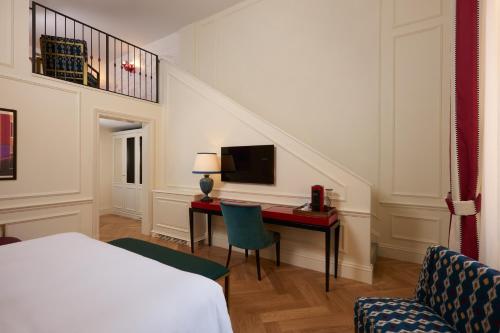 room detail thumbnail 1