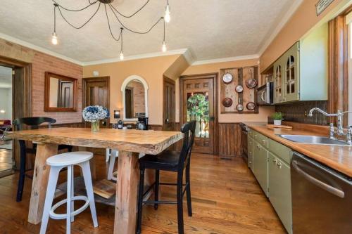 A charming, rustic 150 year old Carriage House 2