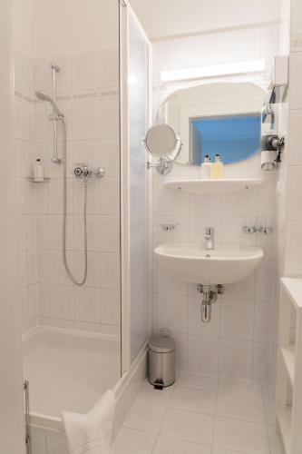 Inselhotel Faakersee - image 14