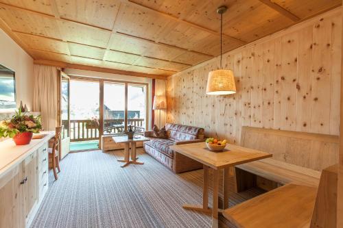 蒙塔弗纳霍夫酒店