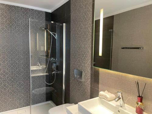 Olympic Residence Deluxe Apartments - image 10