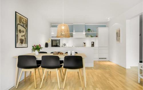 Kitchen, 1 Bedroom Awesome Apartment In Helsingr in Helsingor