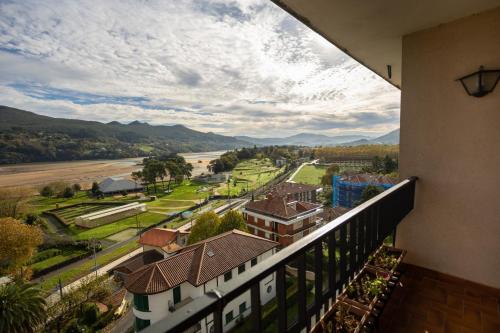 EL MIRADOR de Urdaibai in Busturia